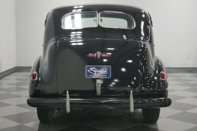 Buick Series 80 1940 image number 35