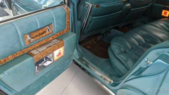 Cadillac Fleetwood 1979 image number 7