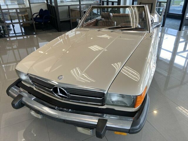 Mercedes-Benz SL-Class 1974 image number 47