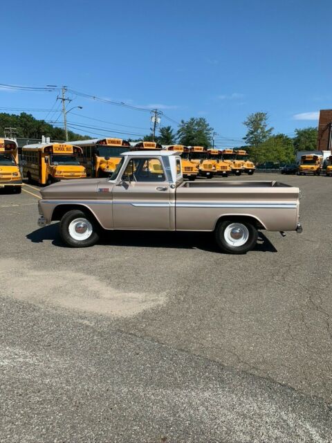 Chevrolet C-10 1965 image number 10