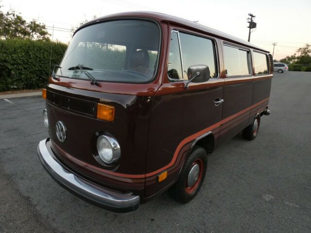 Volkswagen Bus/Vanagon 1978 image number 0