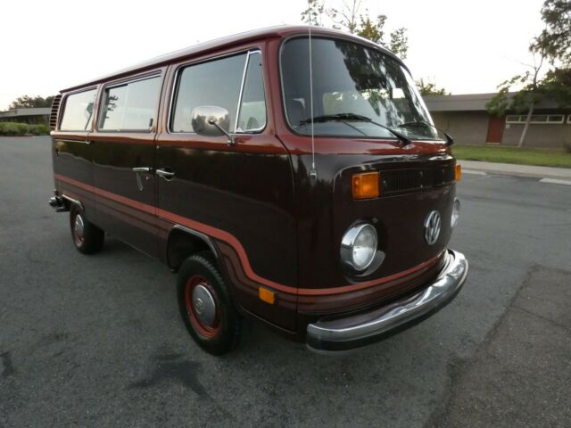 Volkswagen Bus/Vanagon 1978 image number 1