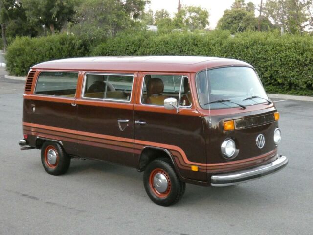 Volkswagen Bus/Vanagon 1978 image number 2