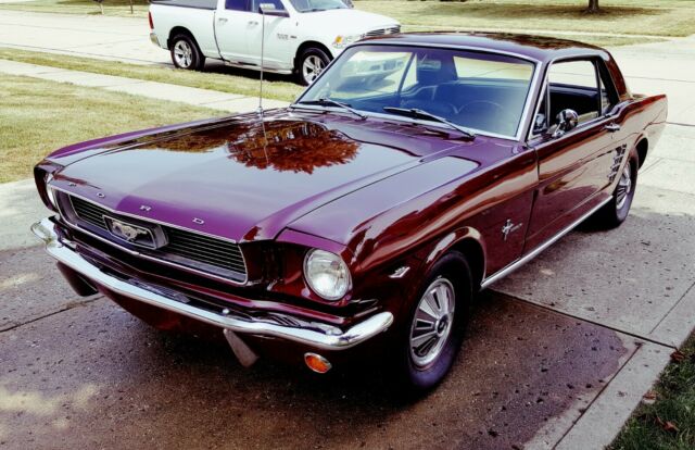 Ford Mustang 1966 image number 18