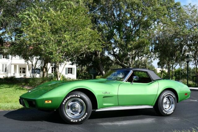 Chevrolet Corvette 1975 image number 21