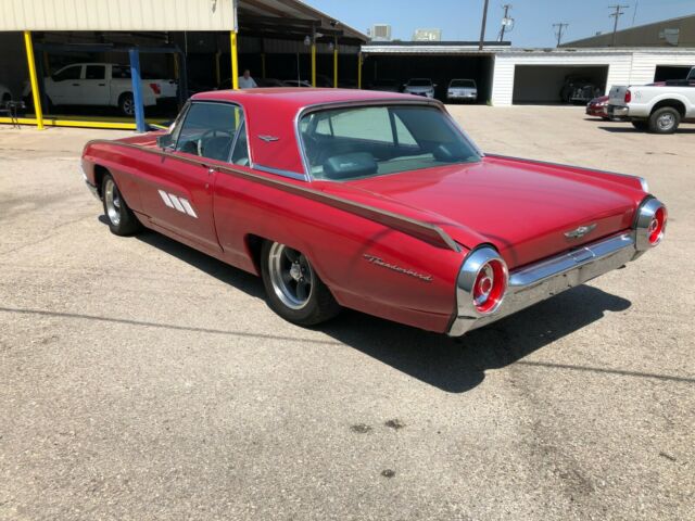 Ford Thunderbird 1963 image number 28