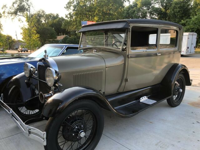 Ford A 1928 image number 0