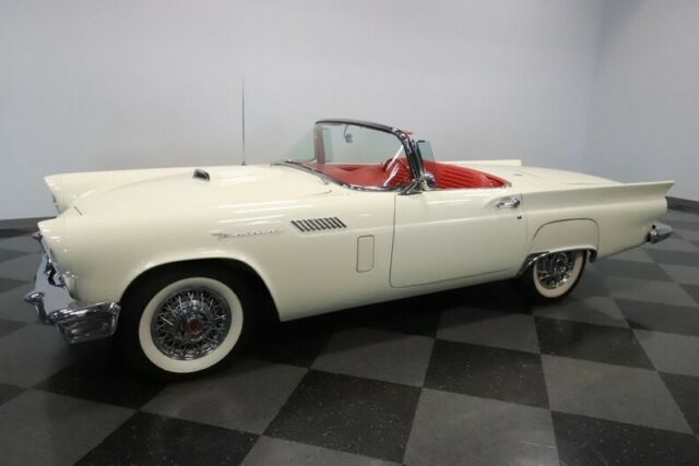 Ford Thunderbird 1957 image number 30