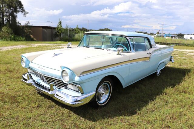 Ford Fairlane 1957 image number 25