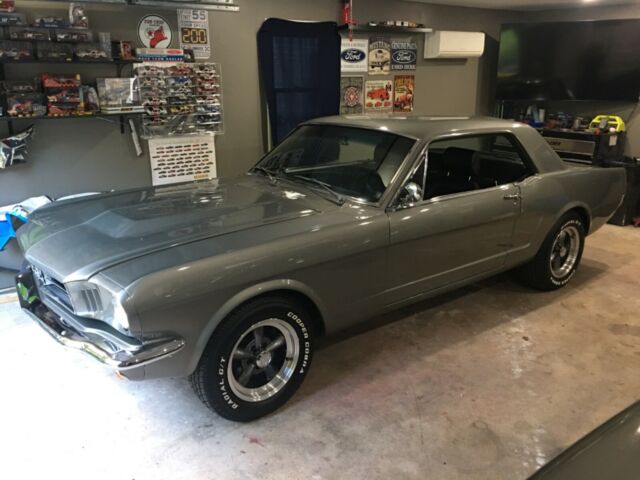 Ford Mustang 1965 image number 0