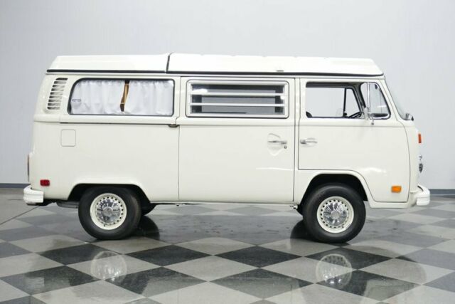 Volkswagen Westfalia Camper 1973 image number 15