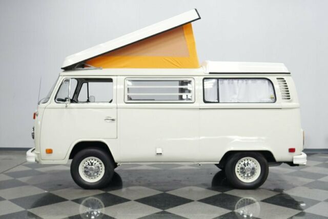 Volkswagen Westfalia Camper 1973 image number 2