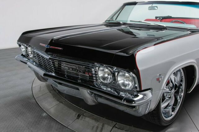 Chevrolet Impala 1965 image number 17