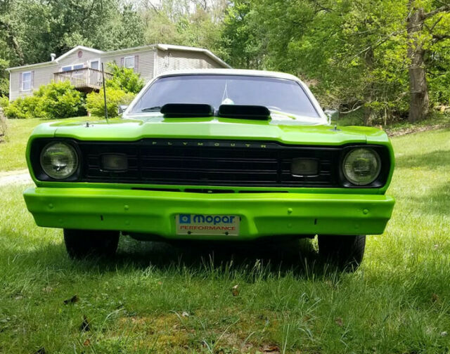 Plymouth Duster 1973 image number 1