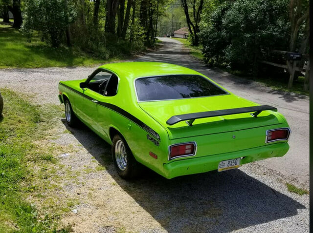 Plymouth Duster 1973 image number 2