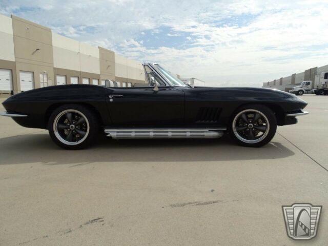 Chevrolet Corvette 1963 image number 28