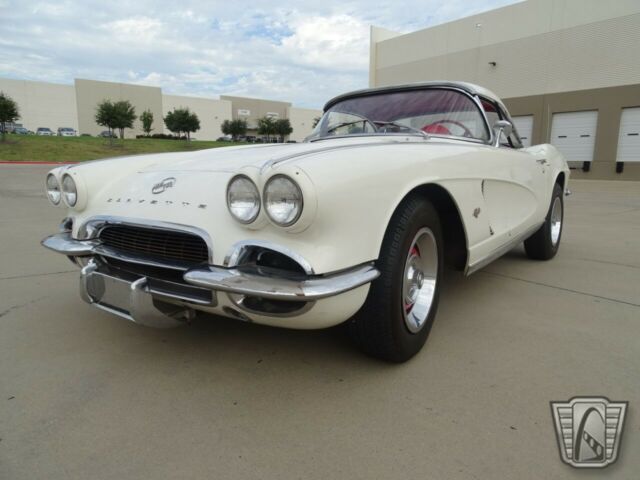 Chevrolet Corvette 1962 image number 23