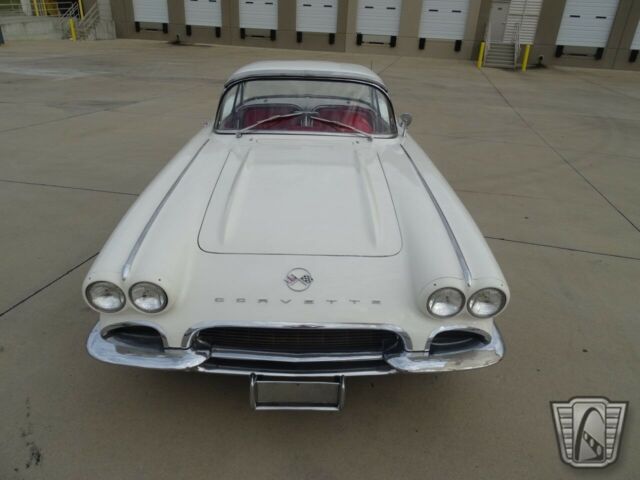 Chevrolet Corvette 1962 image number 29