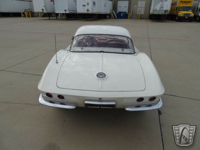 Chevrolet Corvette 1962 image number 3