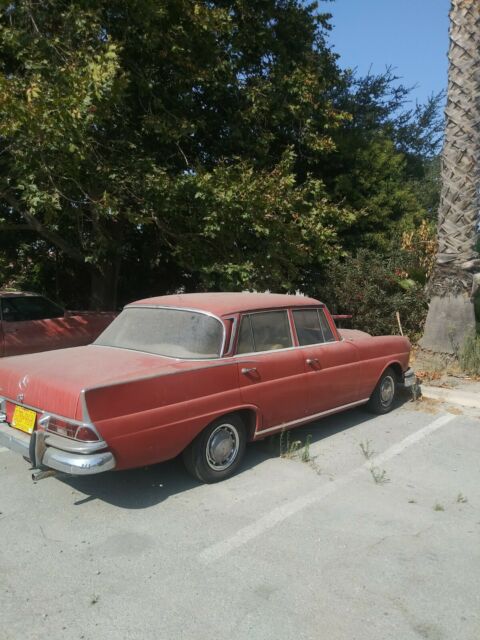 Mercedes-Benz 300-Series 1964 image number 5