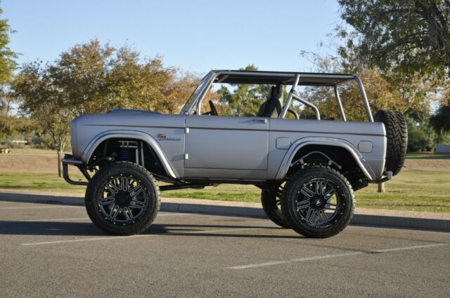 Ford Bronco 1977 image number 29