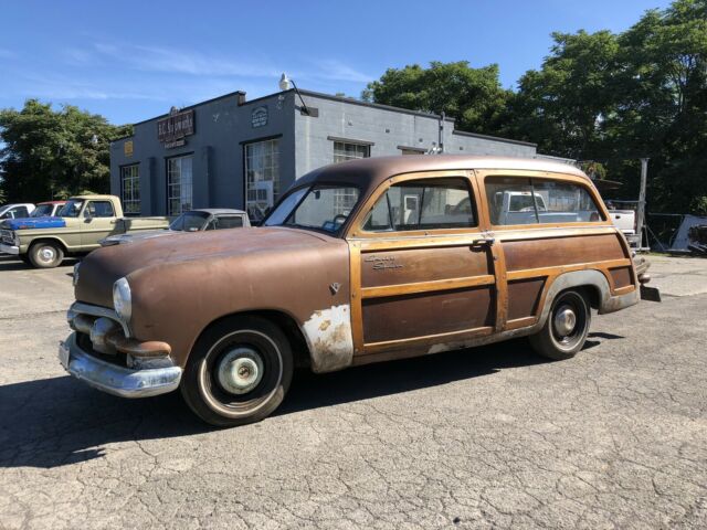 Ford Country Squire 1951 image number 0