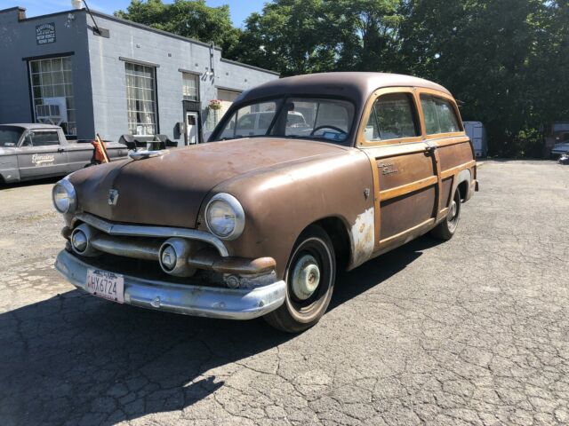 Ford Country Squire 1951 image number 27