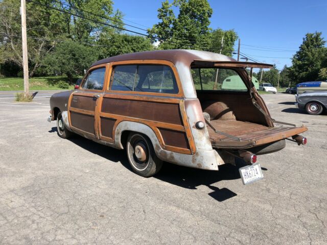 Ford Country Squire 1951 image number 28