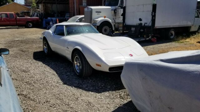 Chevrolet Corvette 1973 image number 0