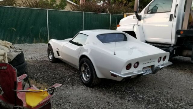 Chevrolet Corvette 1973 image number 12