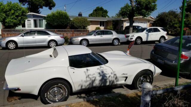 Chevrolet Corvette 1973 image number 16