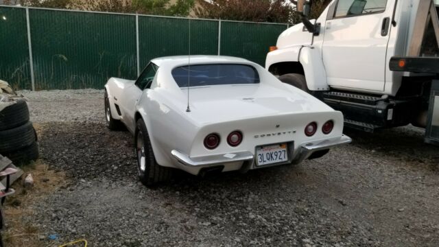 Chevrolet Corvette 1973 image number 9