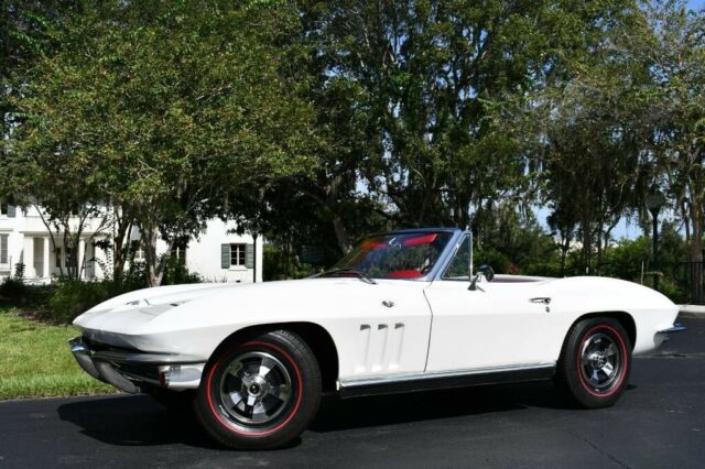 Chevrolet Corvette 1966 image number 16