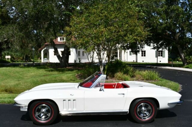 Chevrolet Corvette 1966 image number 18