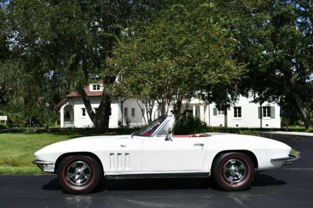 Chevrolet Corvette 1966 image number 19