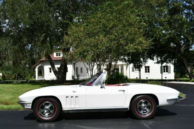 Chevrolet Corvette 1966 image number 20