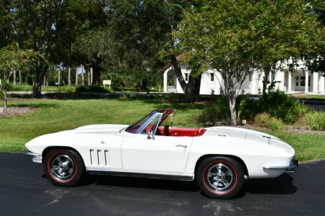 Chevrolet Corvette 1966 image number 21