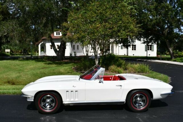 Chevrolet Corvette 1966 image number 26