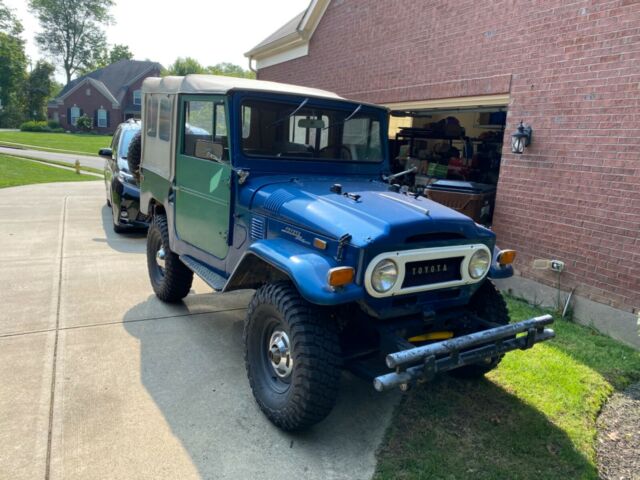 Toyota Land Cruiser 1970 image number 24