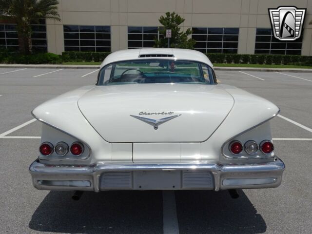 Chevrolet Impala 1958 image number 21