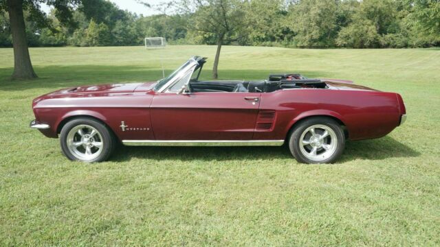 Ford Mustang 1967 image number 14