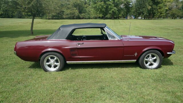 Ford Mustang 1967 image number 19