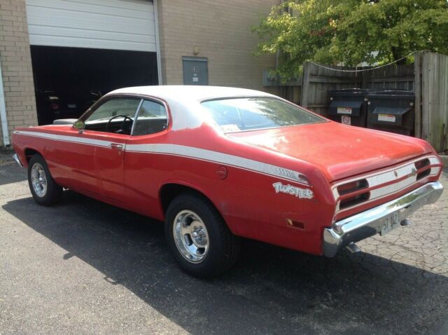 Plymouth Duster 1971 image number 16