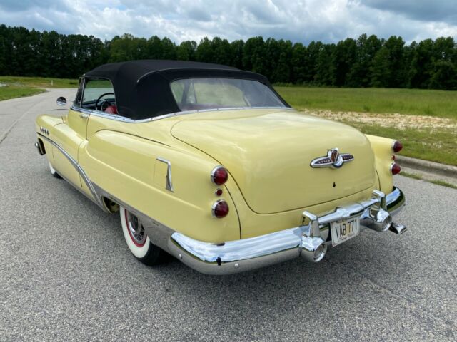 Buick Roadmaster 1953 image number 12