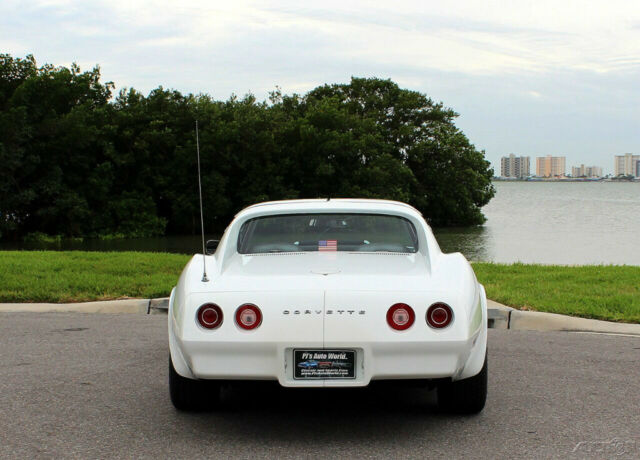 Chevrolet Corvette 1974 image number 30