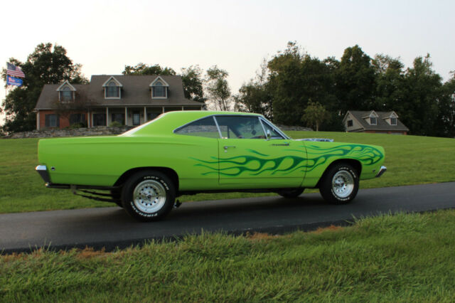 Plymouth Road Runner 1968 image number 1