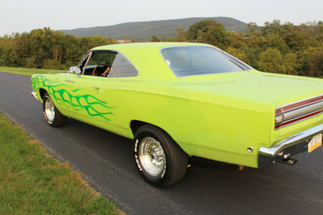 Plymouth Road Runner 1968 image number 2