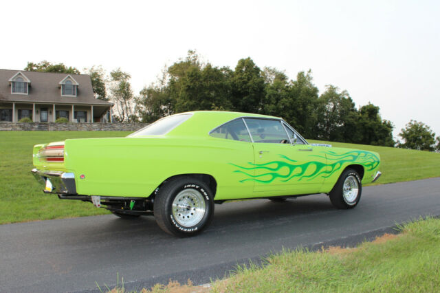 Plymouth Road Runner 1968 image number 27