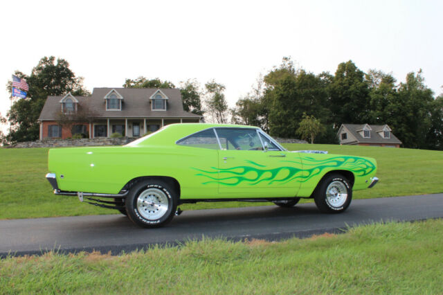 Plymouth Road Runner 1968 image number 28