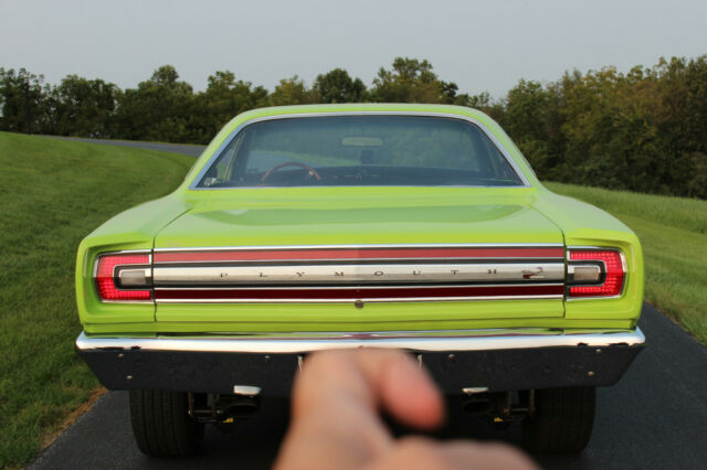 Plymouth Road Runner 1968 image number 29